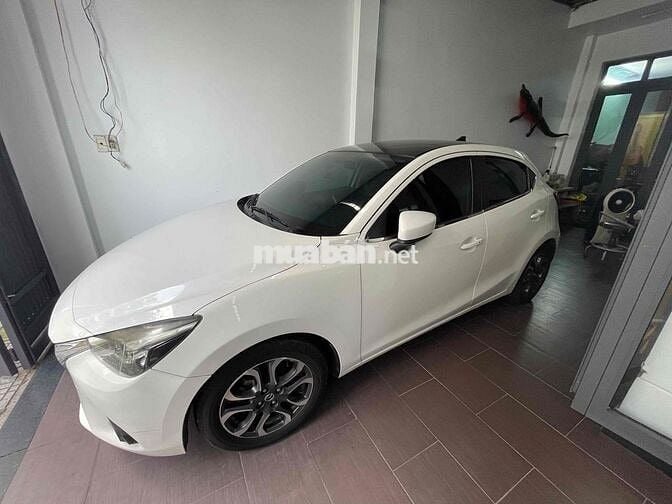 Mazda 2 2016 1.5 AT Hatchback - 70000 km