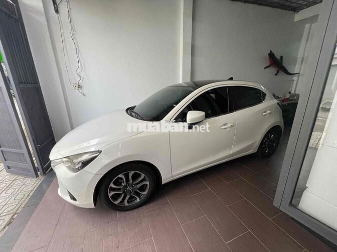 Mazda 2 2016 1.5 AT Hatchback - 70000 km