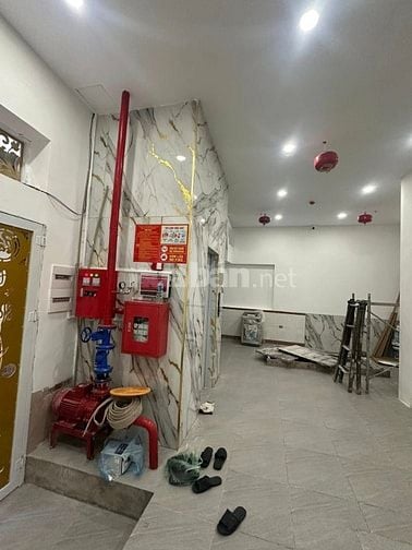 BÁN TÒA NHÀ 18 PHÒNG CHO THUÊ Ở HOÀNG MAI , DÒNG TIỀN 80TR/THÁNG , 16,