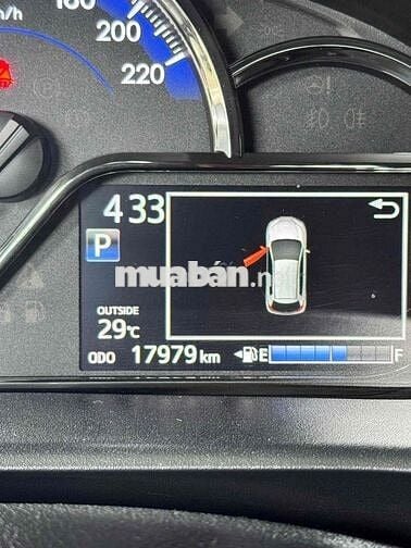 Toyota Yaris 2021 1.5G CVT - 18000 km