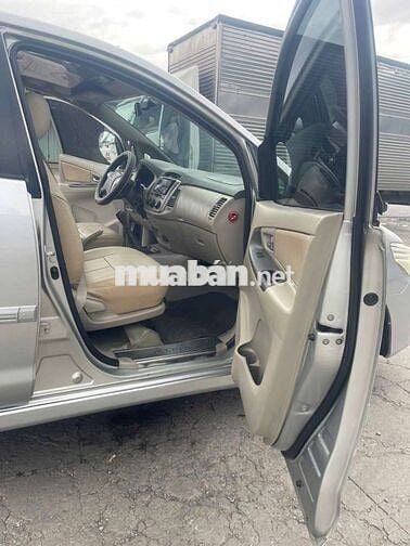 Toyota Innova 2014 Số sàn Bạc