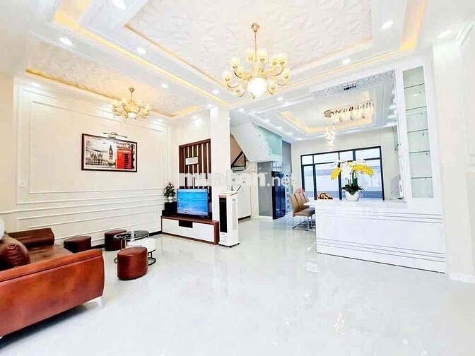 Với [6TỶ3] Sở hữu căn nhà ở Q10 , có sẵn hợp đồng thuê & dân trí cao