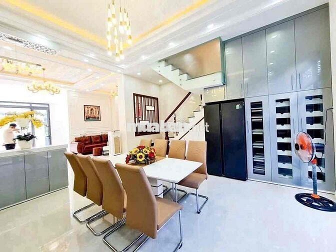 Với [6TỶ3] Sở hữu căn nhà ở Q10 , có sẵn hợp đồng thuê & dân trí cao