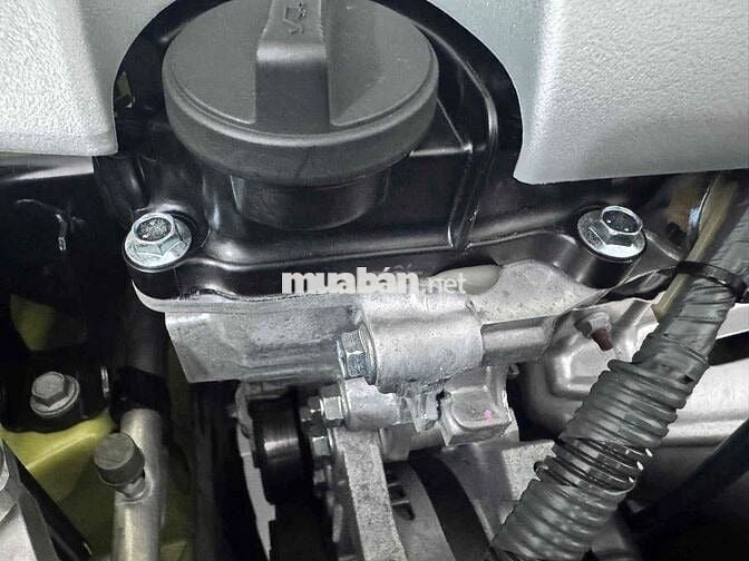 Toyota Yaris 2021 1.5G CVT - 18000 km