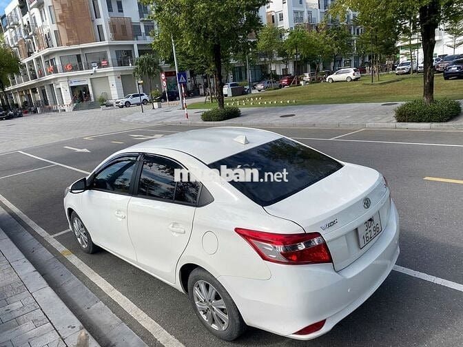 Toyota Vios E CVT 2017 màu trắng