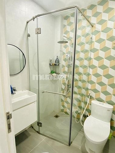 Bán nhà đẹp ngay trung tâm Quận 10 - khu sầm uất