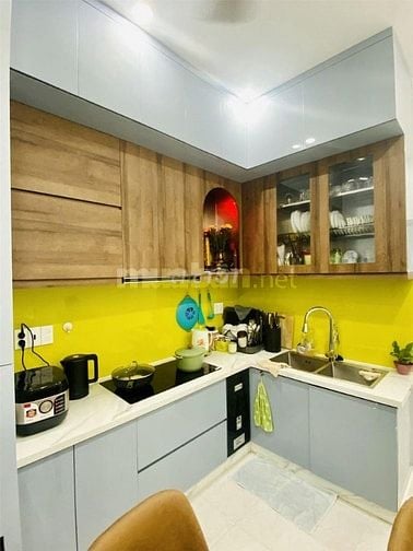 Bán nhà đẹp ngay trung tâm Quận 10 - khu sầm uất