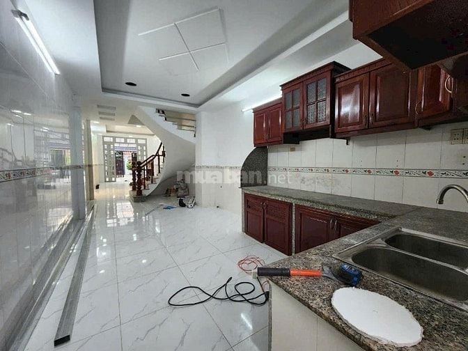 BÁN NHÀ MẶT TIỀN ĐƯỜNG TÂN THỚI NHÌ 2, HÓC MÔN.