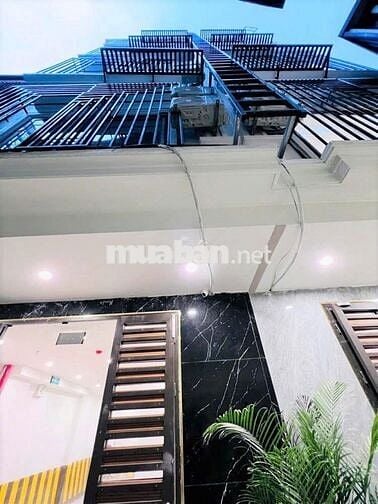 Bán CHDV 50m, 7 tầng thang máy, 1 nhà ra phố, dòng tiền 60t/ tháng.