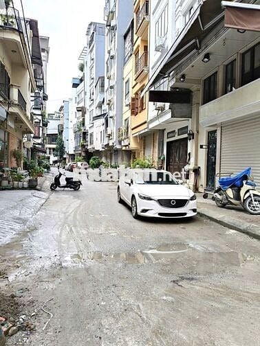 Bán CHDV 50m, 7 tầng thang máy, 1 nhà ra phố, dòng tiền 60t/ tháng.