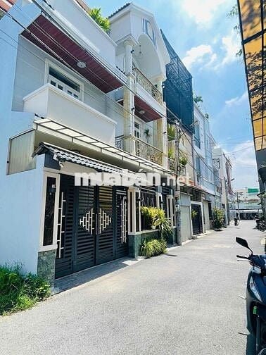 HÀNG ĐẦU TƯ -50TR/M2 ĐẤT FULL THỔ NGAY PHẠM VĂN ĐỒNG - NGANG 7.5M -HXH