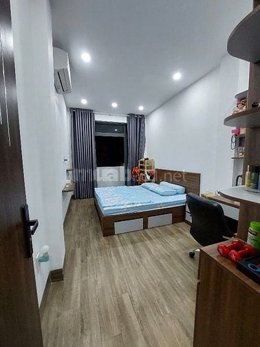 Bán nhà đẹp ngay trung tâm Quận 10 - khu sầm uất