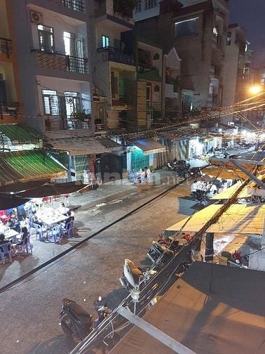 Bán nhà đẹp ngay trung tâm Quận 10 - khu sầm uất