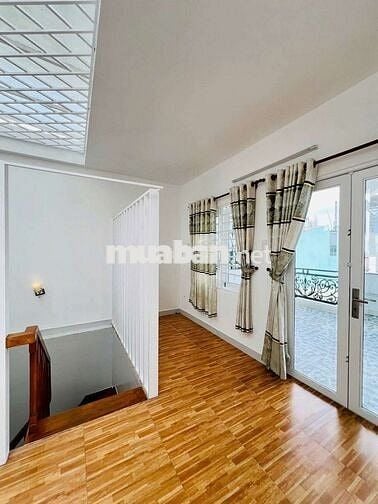 NHÀ KHU NỘI BỘ KHU VỰC AN NINH. CÓ CAMERA. HẺM XE TẢI. ÔTÔ VÔ TỚI NHÀ