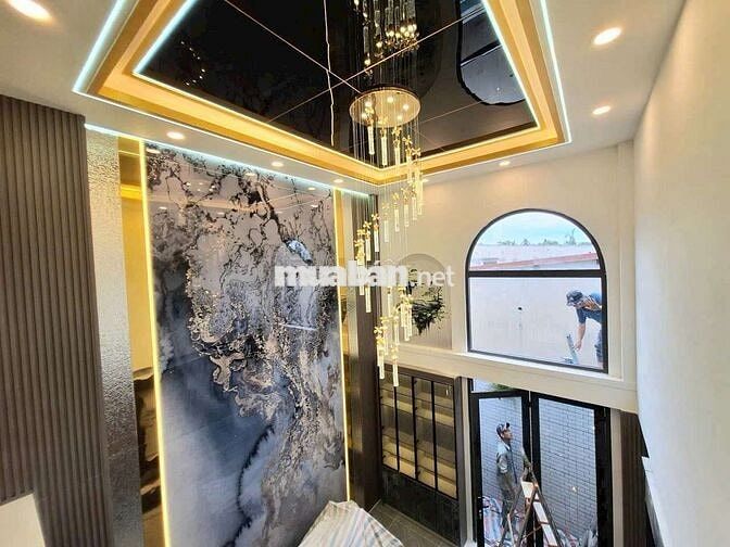 Nhà mới xây khu ngã tư ga, quận 12. Nhà 3 lầu +sthượng. Dt: 4×13,5m