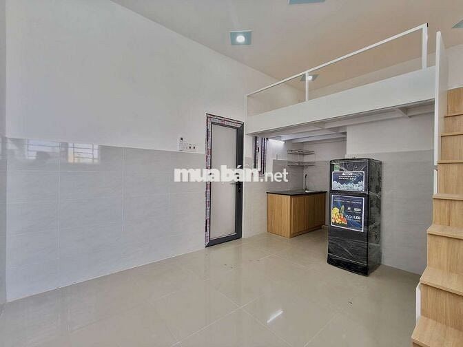 CHO THUÊ PHÒNG GÁC 30M2 NGAY ĐẠI HỌC NGÂN HÀNG - SƯ PHẠM KỸ THUẬT