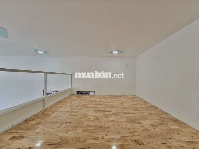 CHO THUÊ PHÒNG GÁC 30M2 NGAY ĐẠI HỌC NGÂN HÀNG - SƯ PHẠM KỸ THUẬT