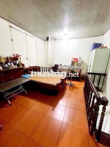 QUÁ NGON - CHỈ 3,75 TỎI - 32M2 - HẺM XE HƠI - NGANG 4 DÀI 8 - 2 TẦNG -