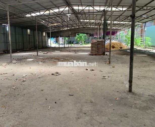 CHO THUÊ XƯỞNG 2.600m² cũ giá rẽ