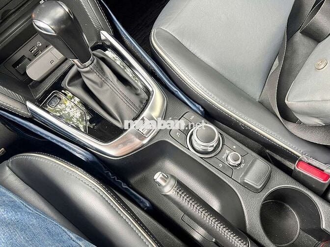 Mazda 2 Premium màu Đỏ