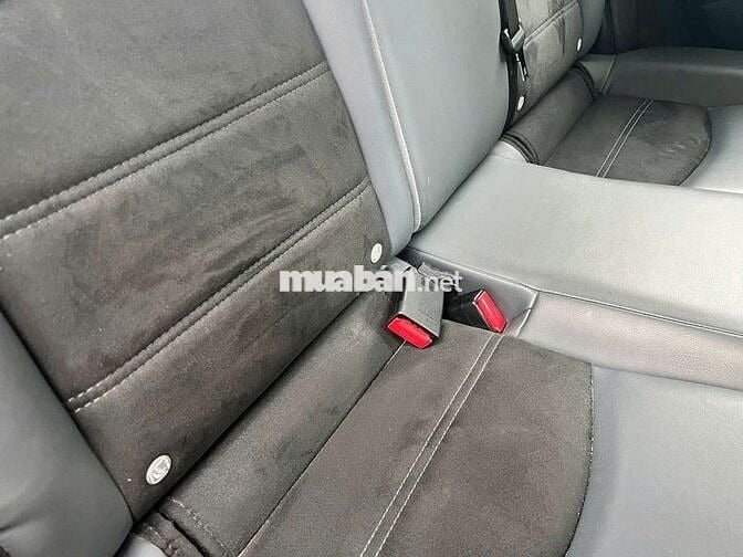 Mazda 2 Premium màu Đỏ