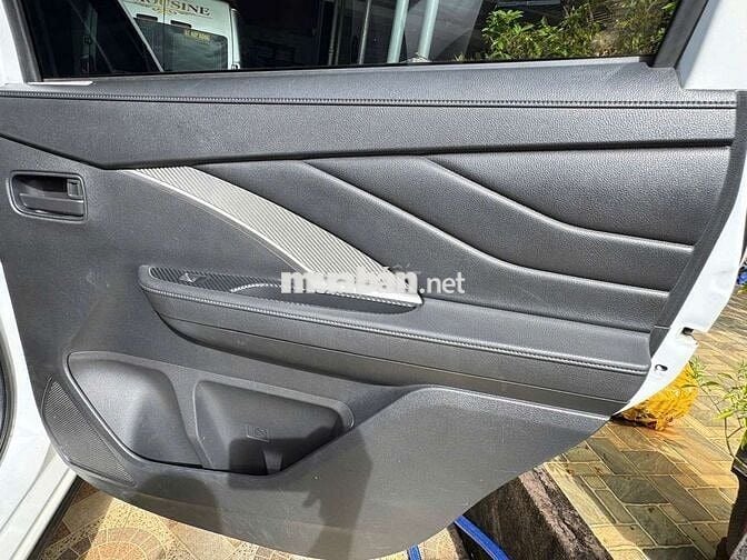 Xpander MT 2021 giá 400 triệu ***