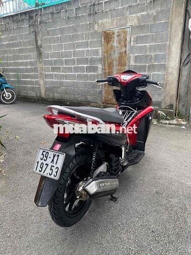Honda Air Blade Fi Đỏ đen biển số thành phố