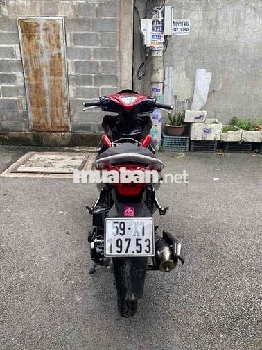 Honda Air Blade Fi Đỏ đen biển số thành phố