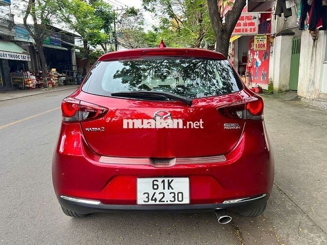 Mazda 2 Premium màu Đỏ