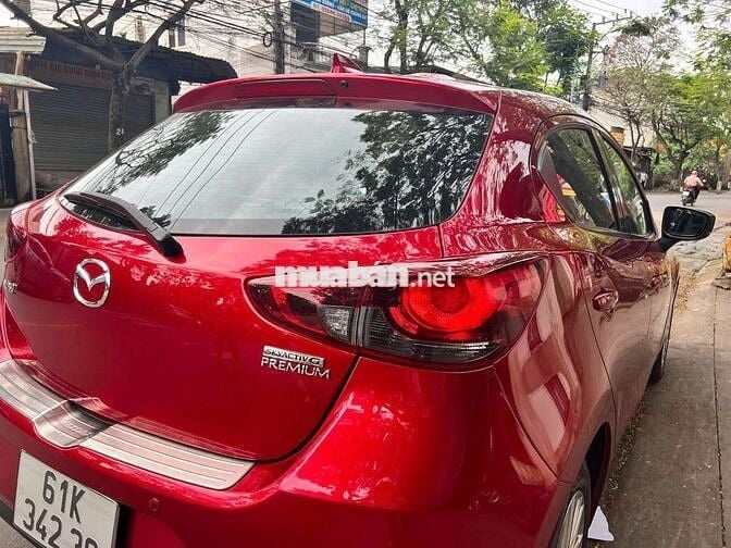 Mazda 2 Premium màu Đỏ