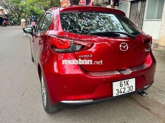 Mazda 2 Premium màu Đỏ