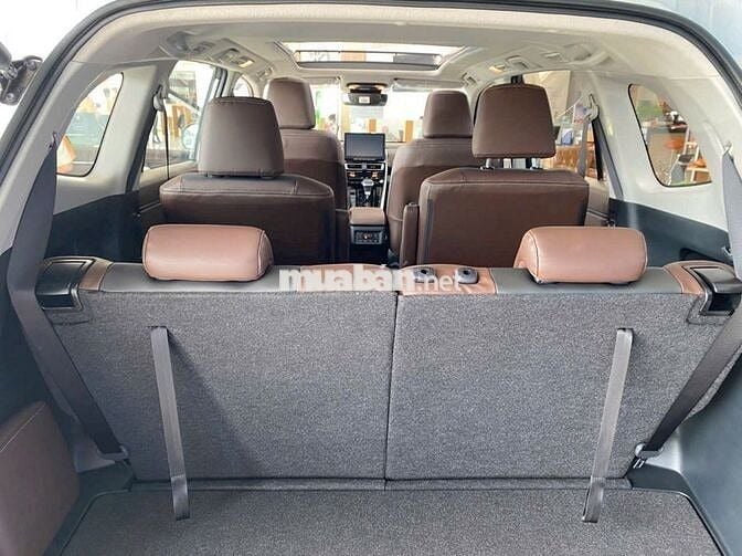 Toyota Innova Cross HEV giao ngay