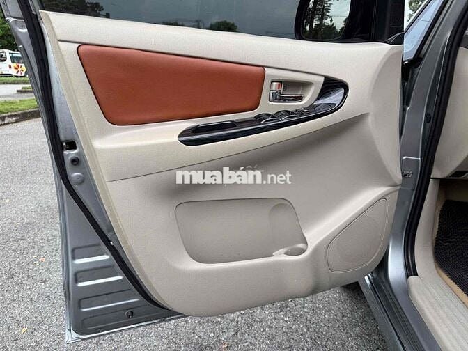 Toyota Innova 2013 2.0G - 170000 km