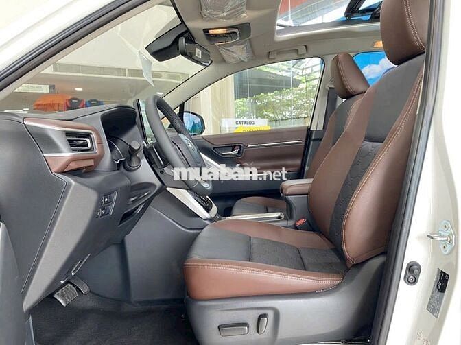 Toyota Innova Cross HEV giao ngay