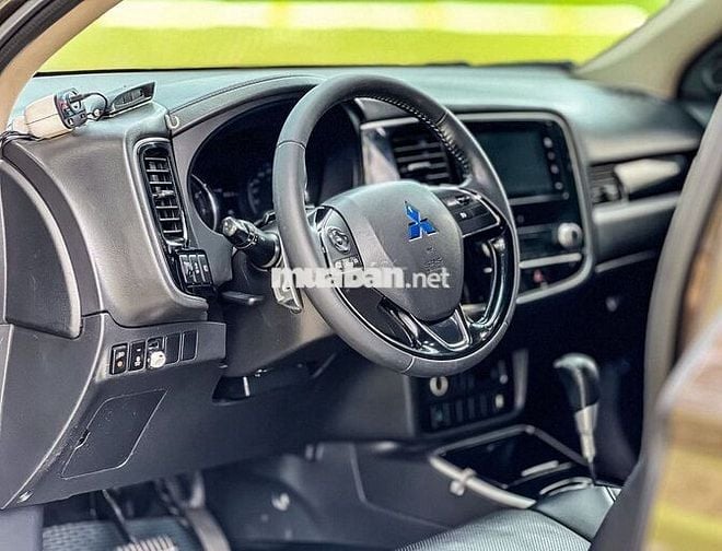 Outlander 2020 zin chính chủ