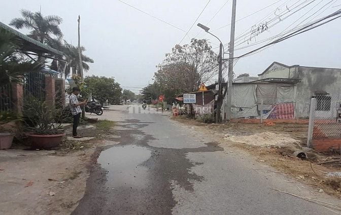 Cần bán đất 219m2 giá 620 triệu đường Suối sâu, gần khu công nghiệp Tr