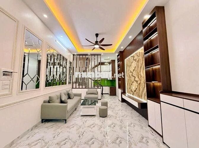 Hiếm! Hơn 7 tỷ Tam Trinh, Hoàng Mai 34m2, 5 tầng, MT 4m, 30m ô tô