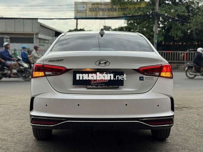 Hyundai Accent 2021 STD 1.4AT,màu trắng,69.000 km