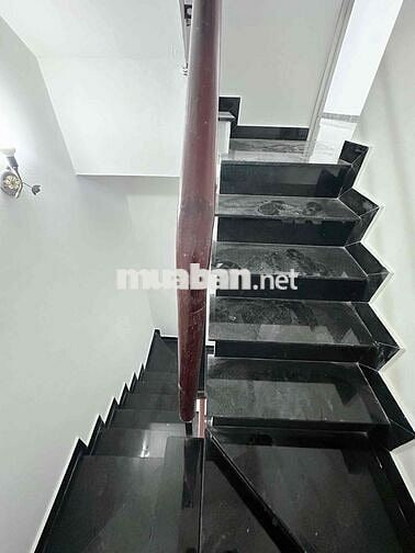 NHÀ 2 PHÒNG HẺM XE HƠI BÌNH TIÊN