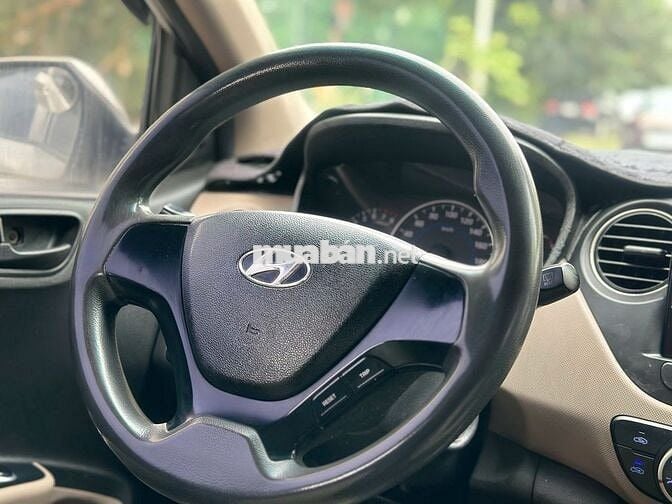 Hyundai i10 2014 Số sàn Bạc