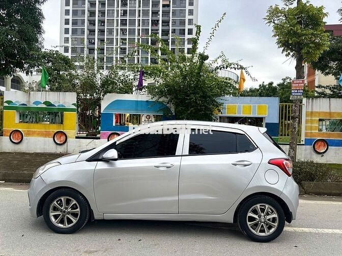Hyundai i10 2014 Số sàn Bạc