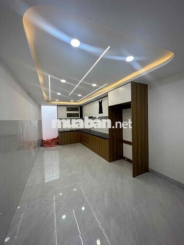 NHÀ 5 PHÒNG MỚI 100% HẺM XE TẢI LÝ CHIÊU HOÀNG