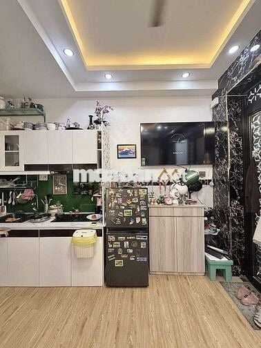 BÁN NHÀ 4 TẦNG – HẺM 72 HUỲNH VĂN BÁNH – TRUNG TÂM PHÚ NHUẬN