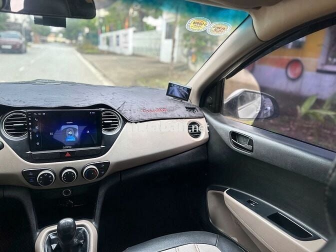 Hyundai i10 2014 Số sàn Bạc