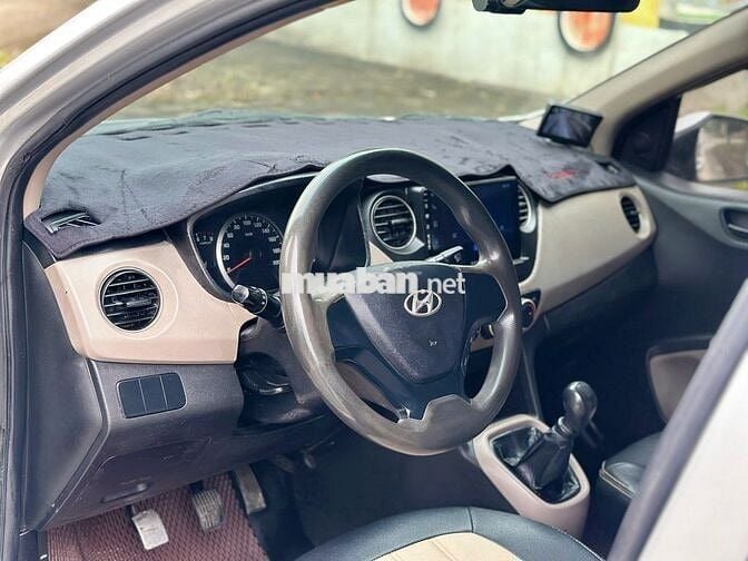 Hyundai i10 2014 Số sàn Bạc