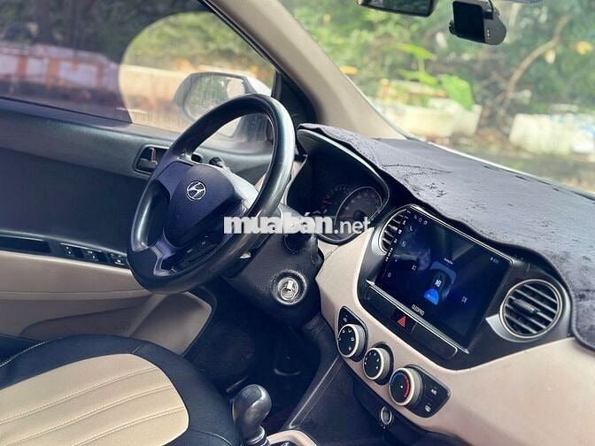 Hyundai i10 2014 Số sàn Bạc