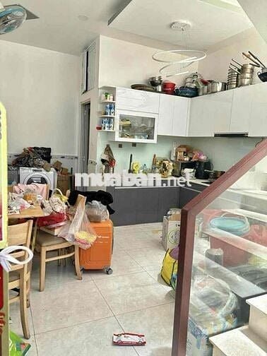 Nhà Lầu 880Triệu Cho Thuê 8 Triệu/tháng ngay Chợ Công Nhân Bình Chánh