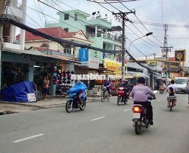 Nhà mới cho thuê 1 trệt 3 lầu, có 4pn,6wc. Hẻm xe hơi, không ngập nước