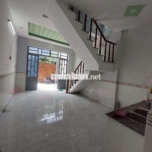 Nhà 4x8,2 tầng, có hh cho mg ,hẻm liên ấp 2-6 gần trường mn Việt Úc