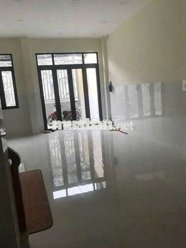 Nhà mới cho thuê 1 trệt 3 lầu, có 4pn,6wc. Hẻm xe hơi, không ngập nước